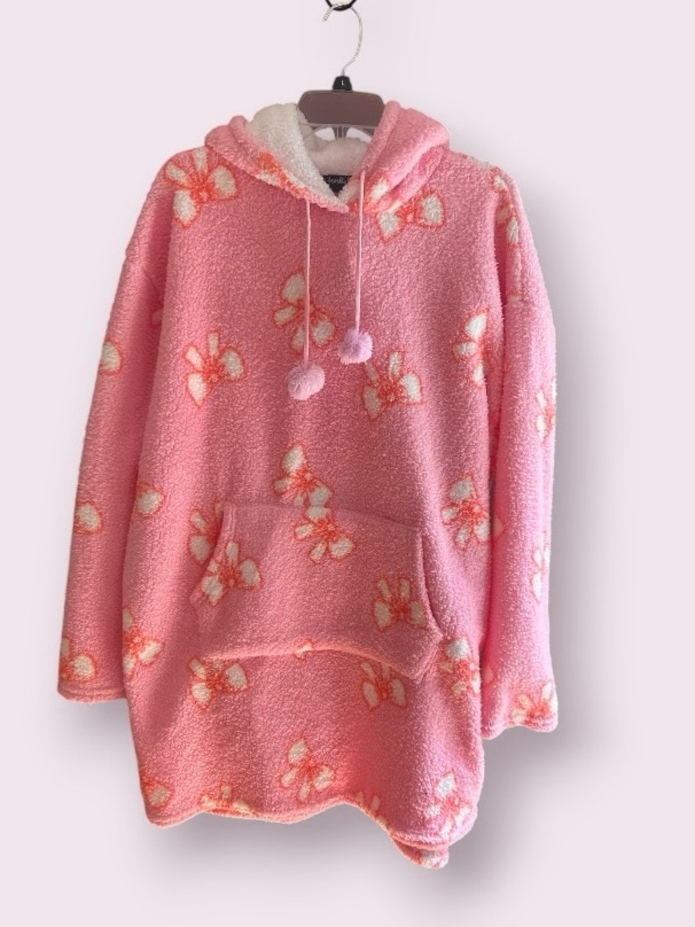 NWT Un-bearably Cute fluffy hooded faux sherpa pullover robe Size OSFM